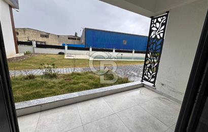 Garden Bornova 1+1 Havuzlu Güvenlikli Bahçe Katı Satılık Daire