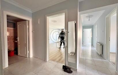 HOCALI CD DİBİ ARA KAT ÖN CEPHE ÇİFT BALKONLU KİRALIK 3+1