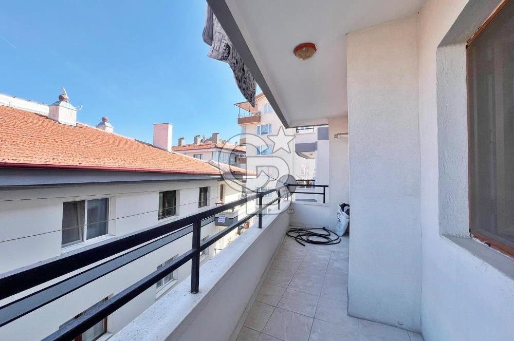 HOCALI CD DİBİ ARA KAT ÖN CEPHE ÇİFT BALKONLU KİRALIK 3+1