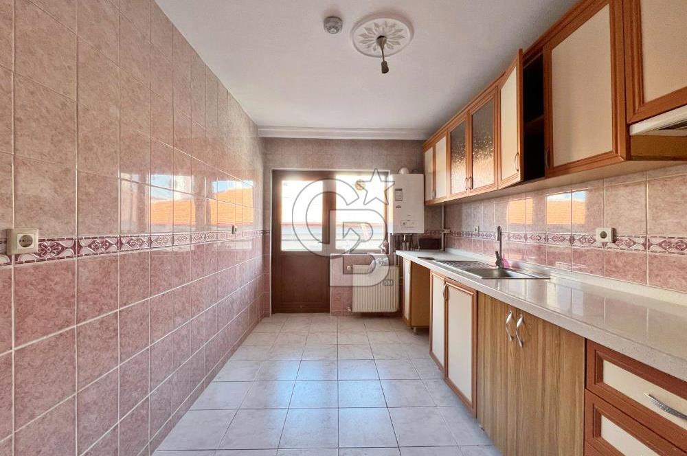 HOCALI CD DİBİ ARA KAT ÖN CEPHE ÇİFT BALKONLU KİRALIK 3+1