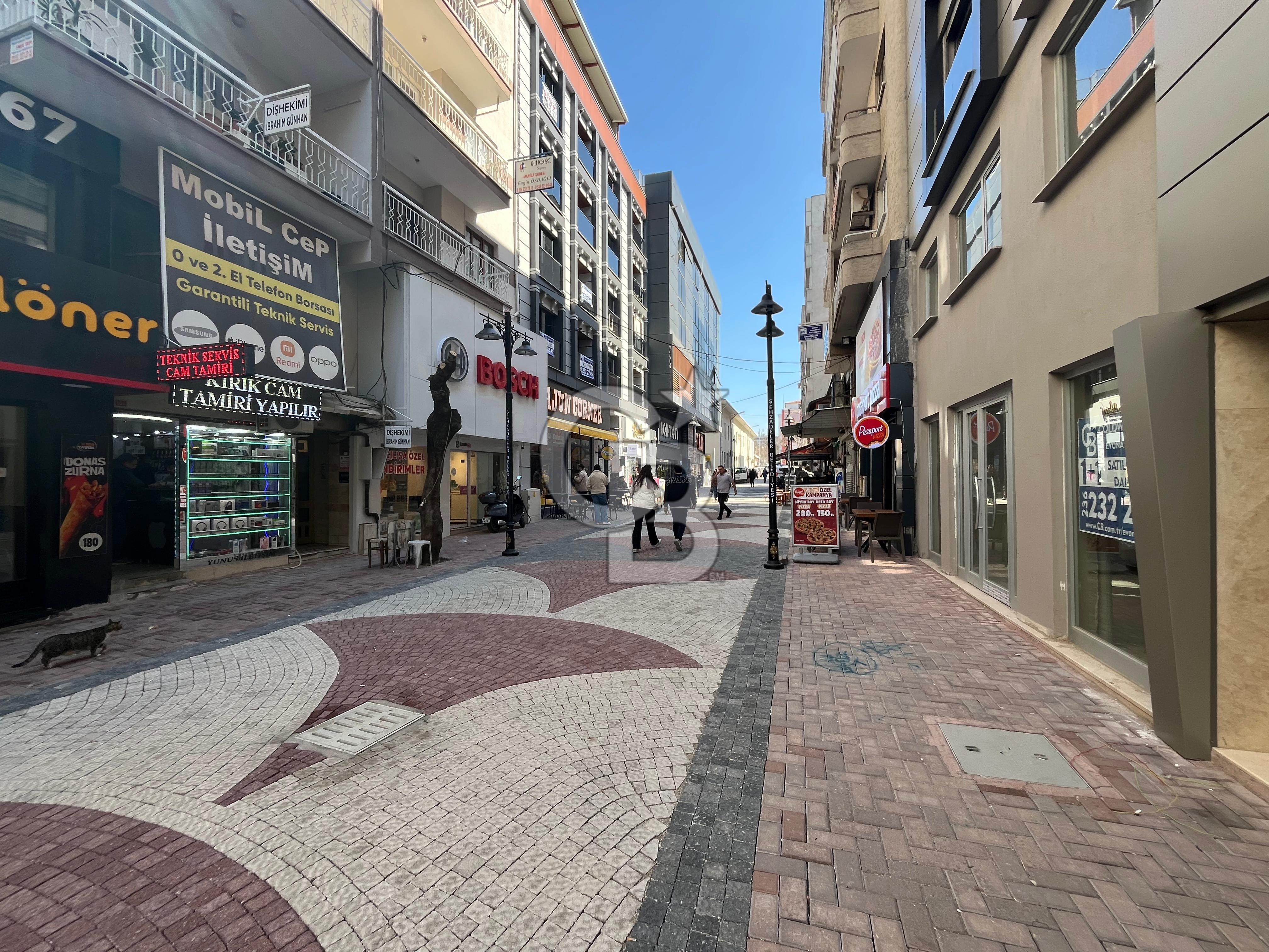 EVONA'DAN ÇARŞININ EN IŞLEK YERİ SEVGİ YOLUNDA KİRALIK DÜKKAN
