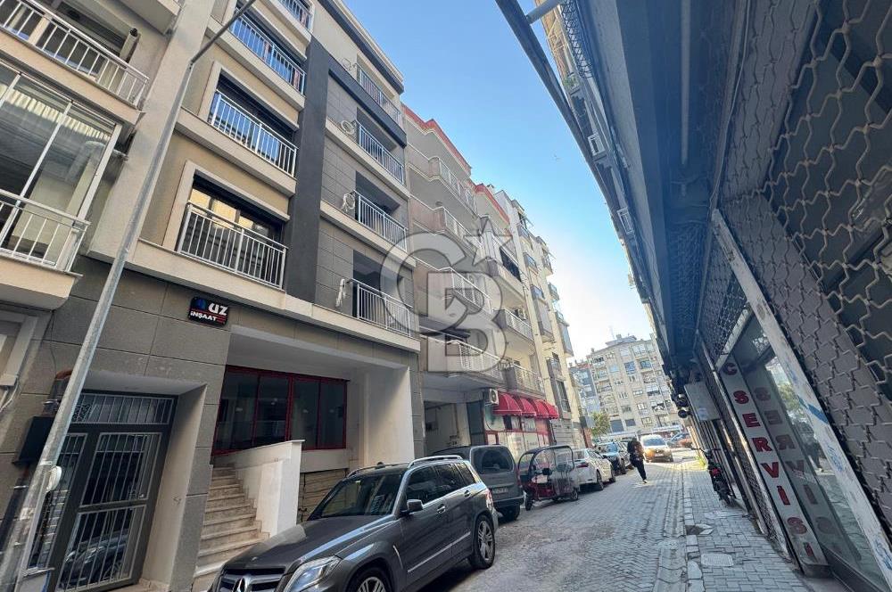 Karşıyaka Belediyesi Karşı Sokağında, Sıfır, 2+1 Satılık Daire 