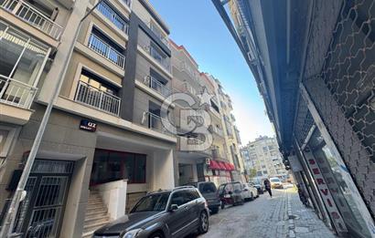 Karşıyaka Belediyesi Karşı Sokağında, Sıfır, 2+1 Satılık Daire 