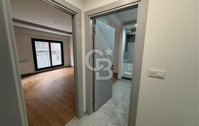 Karşıyaka Belediyesi Karşı Sokağında, Sıfır, 2+1 Satılık Daire 