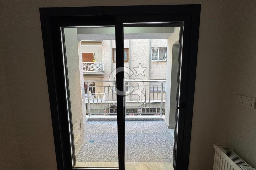 Karşıyaka Belediyesi Karşı Sokağında, Sıfır, 2+1 Satılık Daire 