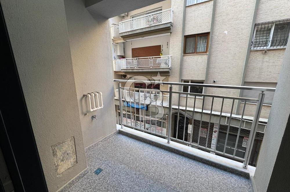 Karşıyaka Belediyesi Karşı Sokağında, Sıfır, 2+1 Satılık Daire 