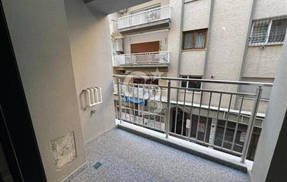 Karşıyaka Belediyesi Karşı Sokağında, Sıfır, 2+1 Satılık Daire 