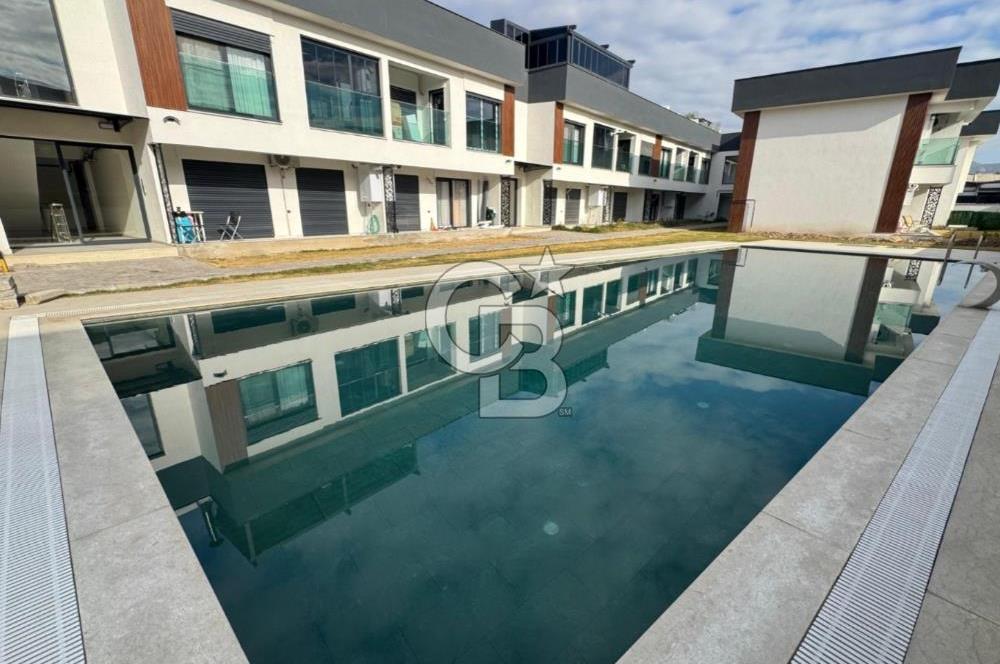Garden Bornova 1+1 Havuzlu Güvenlikli Bahçe Katı Satılık Daire
