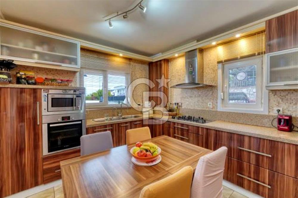 Villakent'te Deniz Manzaralı, Eşyalı 6+2 Satılık Villa Favorilerime Ekle Yazdır Facebook ile paylaş