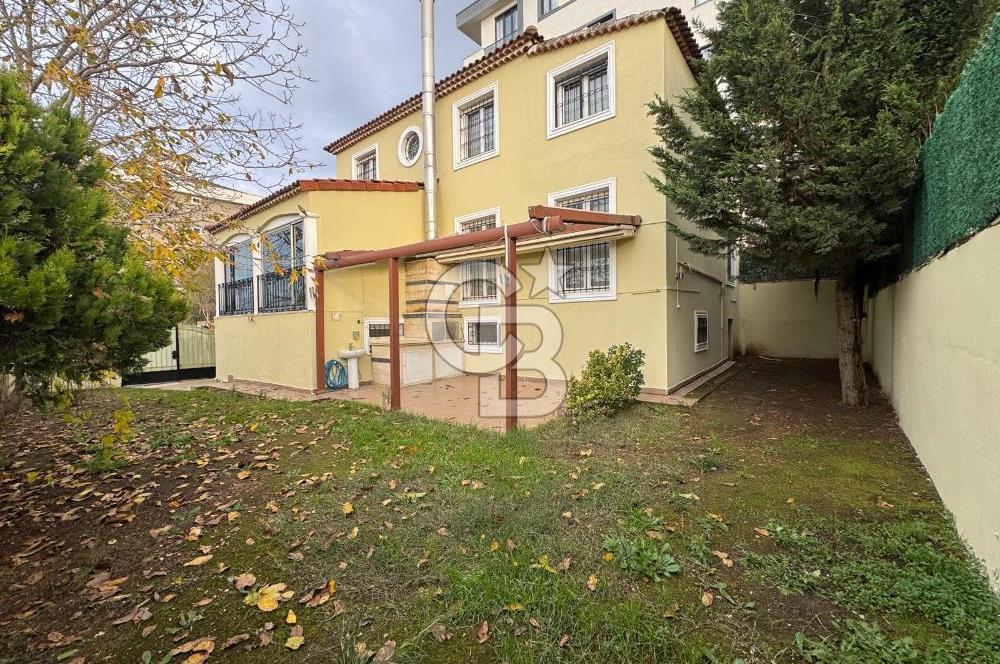 Sancaktepe de Manzaralı Müstakil Villa