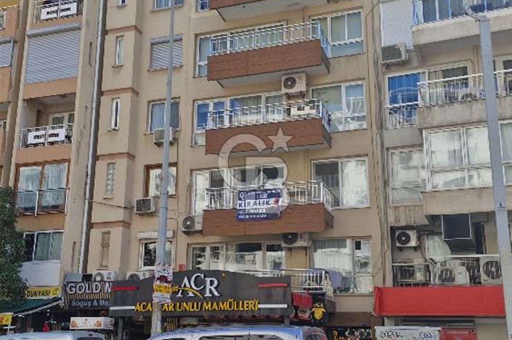 Göztepe'de Mithatpaşa Caddesi üzerinde kiralık daire 