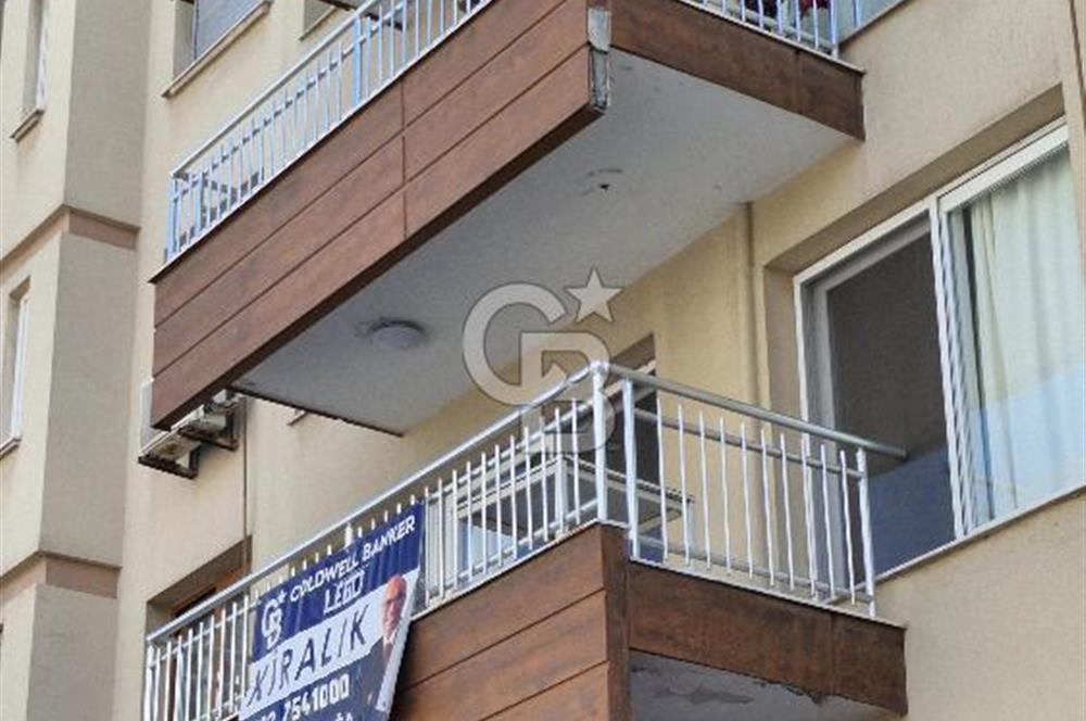 Göztepe'de Mithatpaşa Caddesi üzerinde kiralık daire 