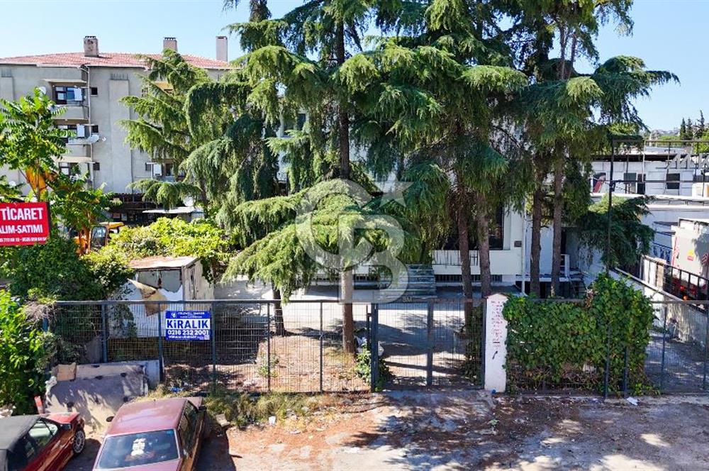 FARKLI İŞ KOLLARINA UYGUN, 3 KATLI, BAHÇELİ , 900 M2 KAPALI ALAN