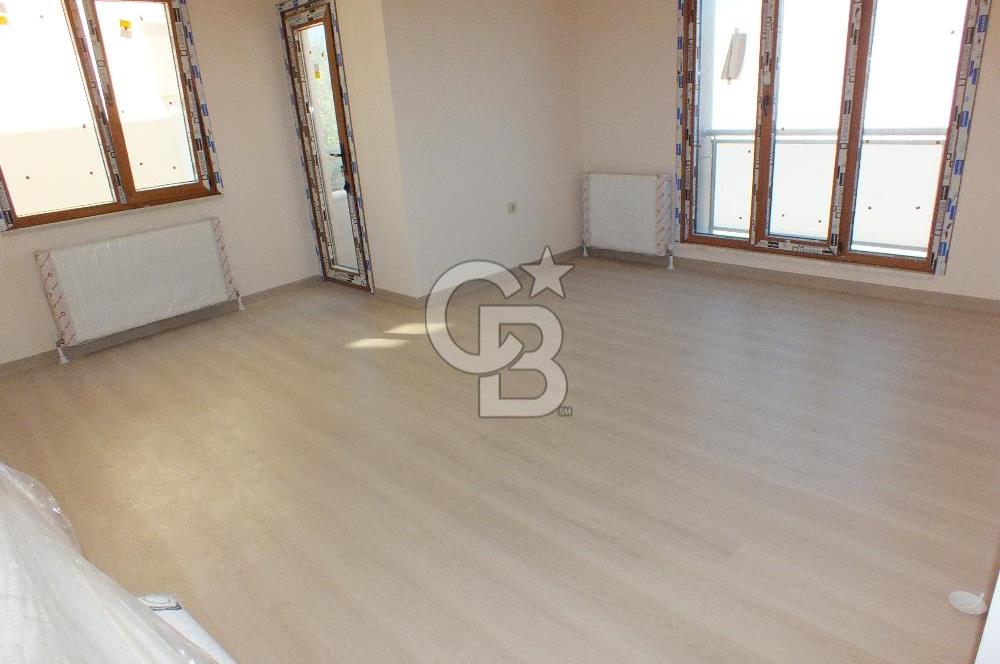 Sancaktepe Yenidoğan Mevlana Mahallesinde Ana Caddeye 50 Metre