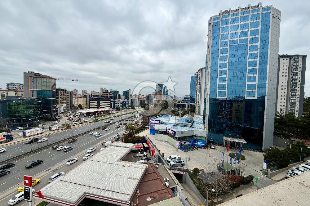 BOSTANCI KAVŞAĞI'NDA E-5 CEPHELİ KİRALIK KOMPLE BİNA