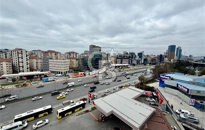 BOSTANCI KAVŞAĞI'NDA E-5 CEPHELİ KİRALIK KOMPLE BİNA