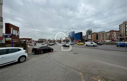 BOSTANCI KAVŞAĞI'NDA E-5 CEPHELİ KİRALIK KOMPLE BİNA