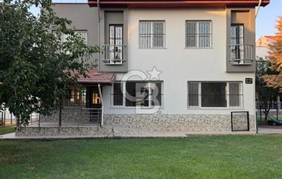 SEÇKİN YAŞAM VE GÜÇLÜ YATIRIM BİLİMKENT SİTESİNDE TRİPLEX VİLLA