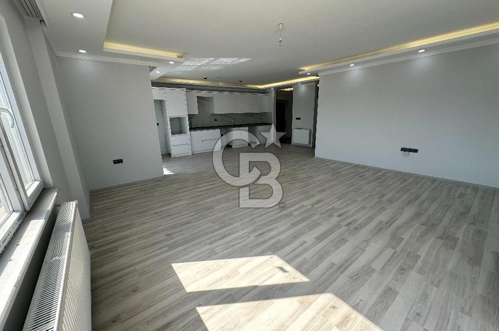 KAŞÜSTÜ ŞEHRİNAZ EVLERİ'NDE DENİZ MANZARALI KİRALIK DAİRE