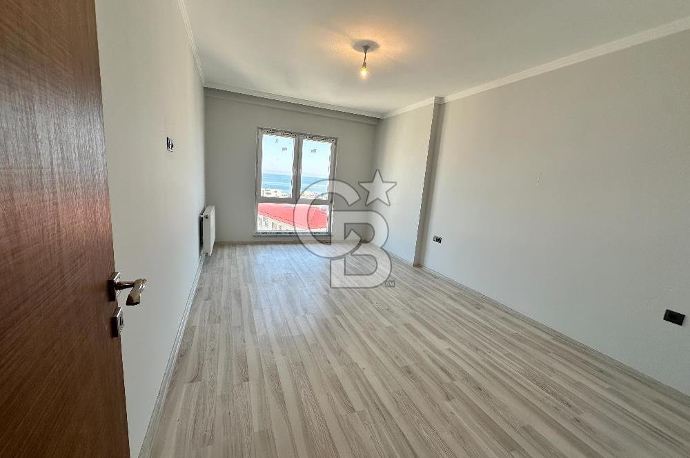 KAŞÜSTÜ ŞEHRİNAZ EVLERİ'NDE DENİZ MANZARALI KİRALIK DAİRE