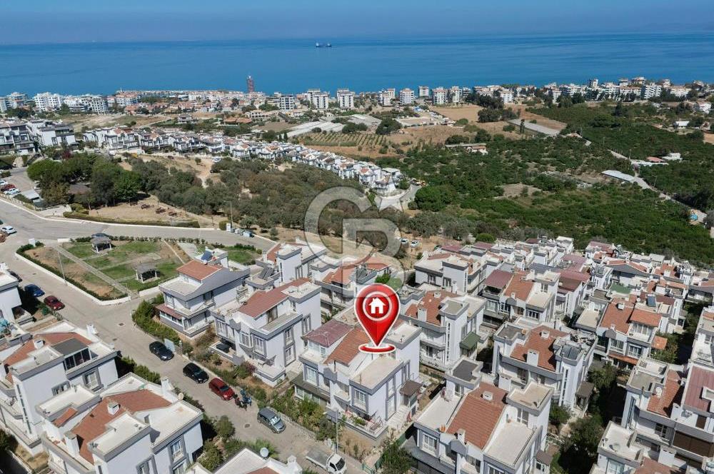 Güzelbahçe/Özzümrüt Sitesi Masrafsız Satılık Villa