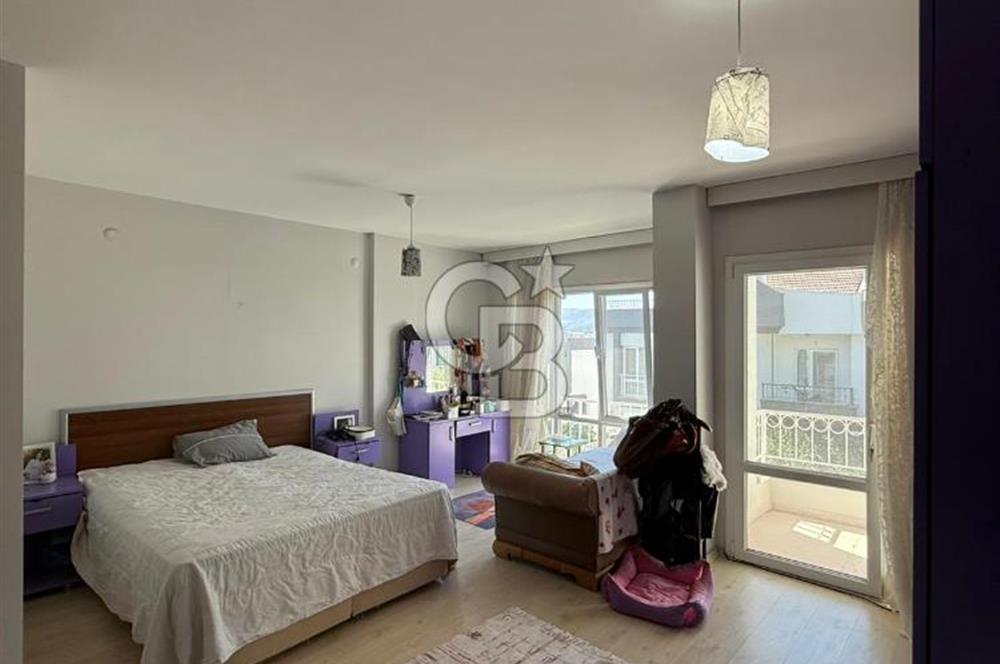 Güzelbahçe/Özzümrüt Sitesi Masrafsız Satılık Villa