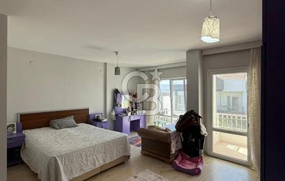 Güzelbahçe/Özzümrüt Sitesi Masrafsız Satılık Villa