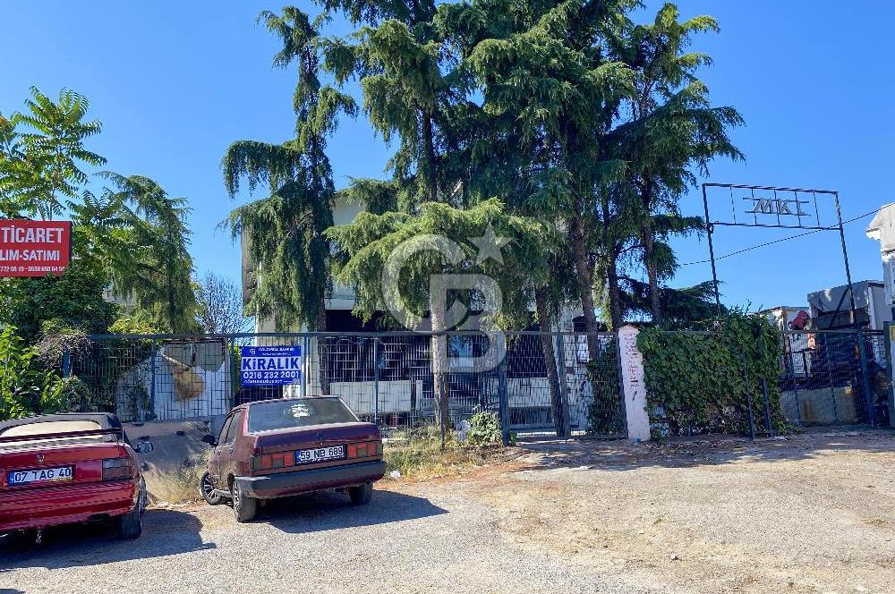 FARKLI İŞ KOLLARINA UYGUN, 3 KATLI, BAHÇELİ , 900 M2 KAPALI ALAN