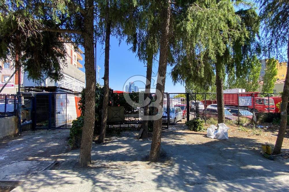 FARKLI İŞ KOLLARINA UYGUN, 3 KATLI, BAHÇELİ , 900 M2 KAPALI ALAN