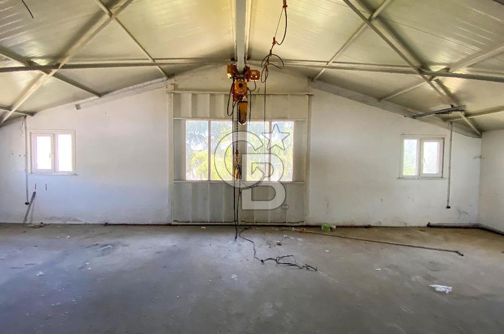 FARKLI İŞ KOLLARINA UYGUN, 3 KATLI, BAHÇELİ , 900 M2 KAPALI ALAN