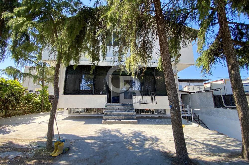 FARKLI İŞ KOLLARINA UYGUN, 3 KATLI, BAHÇELİ , 900 M2 KAPALI ALAN