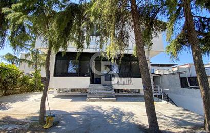 FARKLI İŞ KOLLARINA UYGUN, 3 KATLI, BAHÇELİ , 900 M2 KAPALI ALAN