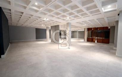 BOSTANCI KAVŞAĞI'NDA E-5 CEPHELİ KİRALIK KOMPLE BİNA