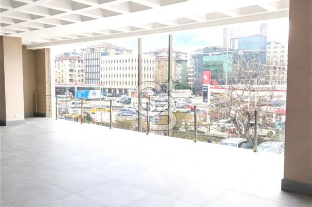 BOSTANCI KAVŞAĞI'NDA E-5 CEPHELİ KİRALIK KOMPLE BİNA