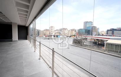 BOSTANCI KAVŞAĞI'NDA E-5 CEPHELİ KİRALIK KOMPLE BİNA