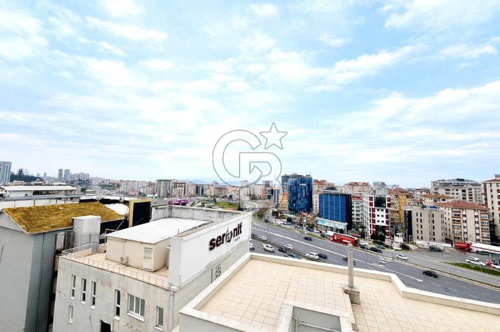 BOSTANCI KAVŞAĞI'NDA E-5 CEPHELİ KİRALIK KOMPLE BİNA