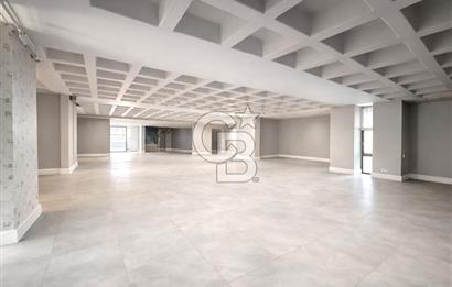 BOSTANCI KAVŞAĞI'NDA E-5 CEPHELİ KİRALIK KOMPLE BİNA