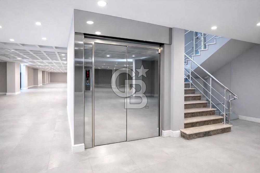 BOSTANCI KAVŞAĞI'NDA E-5 CEPHELİ KİRALIK KOMPLE BİNA