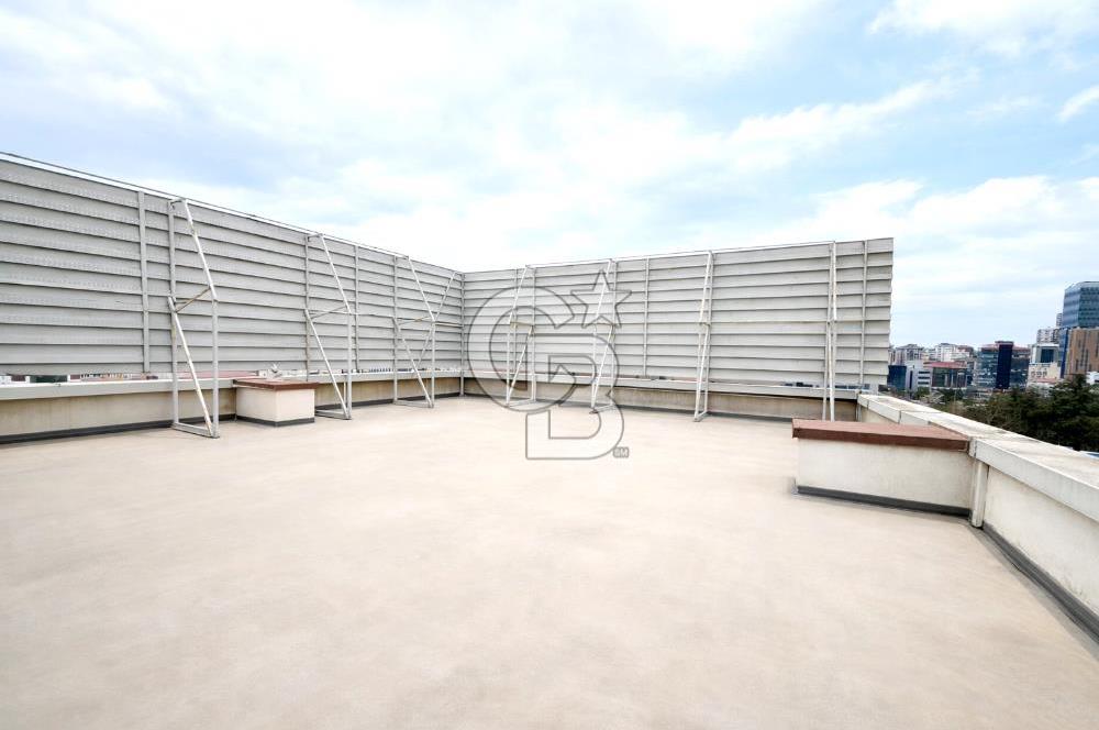 BOSTANCI KAVŞAĞI'NDA E-5 CEPHELİ KİRALIK KOMPLE BİNA