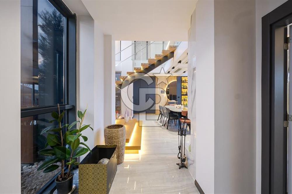 Yenibağarası'nda 1053m2 Arsalı Akıllı Sistemli Lüks Malikane