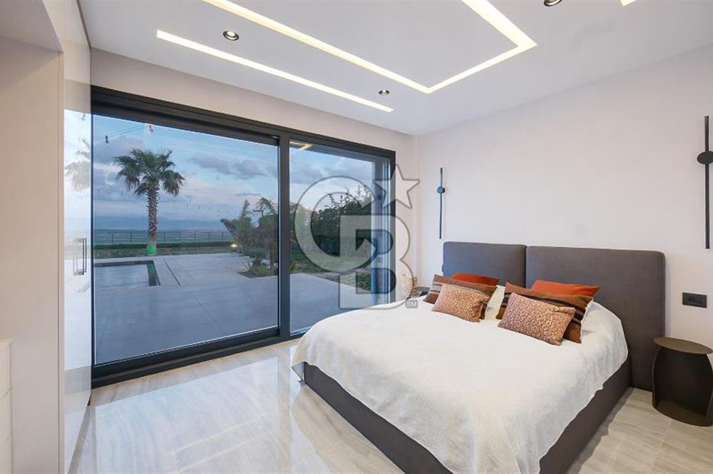 Yenibağarası'nda 1053m2 Arsalı Akıllı Sistemli Lüks Malikane