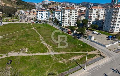 İzmir Bayraklı'da Hastane İmarlı Satılık Emsalsiz Fırsat Arsa