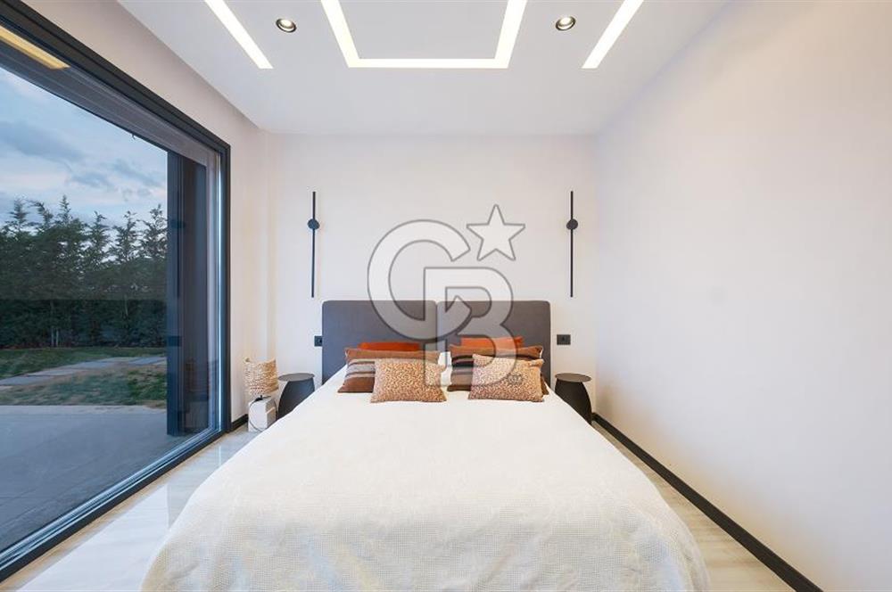 Yenibağarası'nda 1053m2 Arsalı Akıllı Sistemli Lüks Malikane