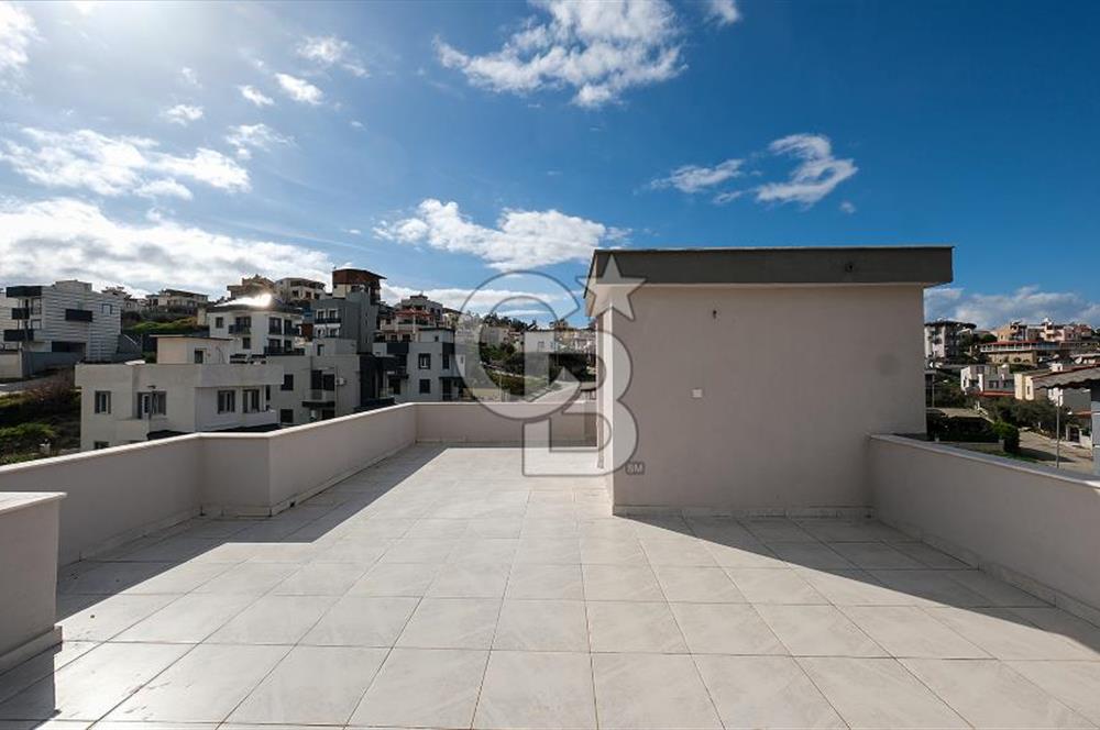 Akarca da Denize Yakın, Avantajlı Konumlu Bahçeli Dubleks 