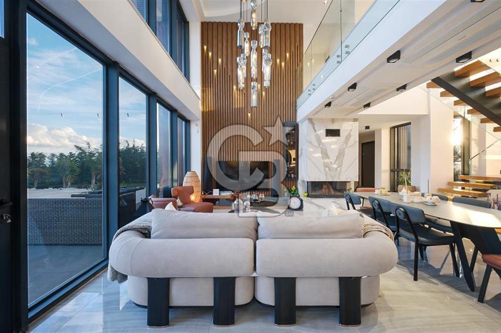 Yenibağarası'nda 1053m2 Arsalı Akıllı Sistemli Lüks Malikane