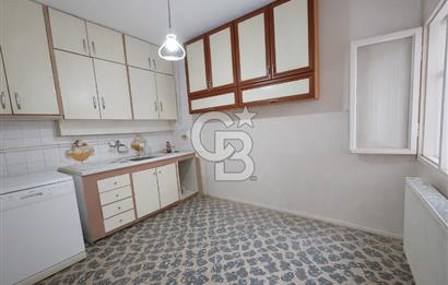 Buca Fırat Mahallesinde Satılık | Garajlı ve Teraslı Komple Bina 