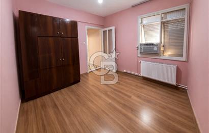 Buca Fırat Mahallesinde Satılık | Garajlı ve Teraslı Komple Bina 