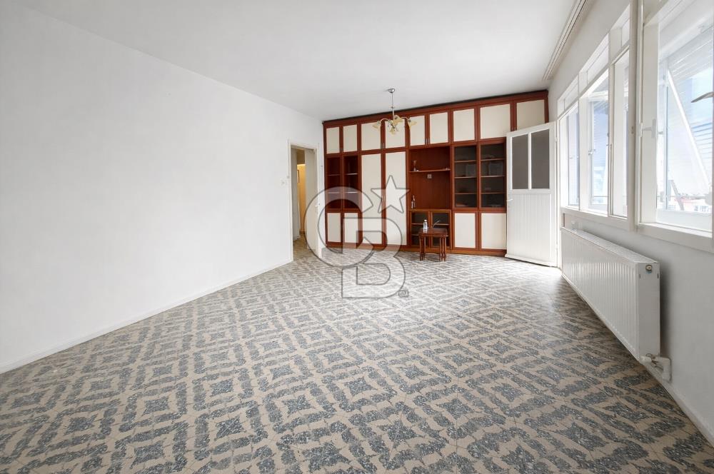 Buca Fırat Mahallesinde Satılık | Garajlı ve Teraslı Komple Bina 