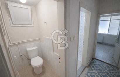 Buca Fırat Mahallesinde Satılık | Garajlı ve Teraslı Komple Bina 