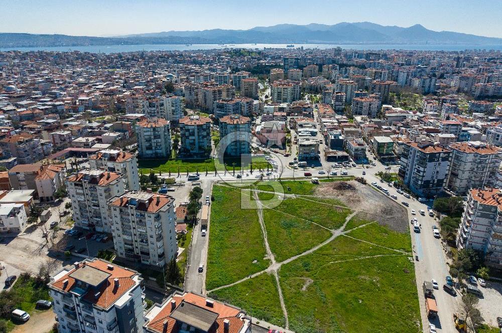 İzmir Bayraklı'da Hastane İmarlı Satılık Emsalsiz Fırsat Arsa